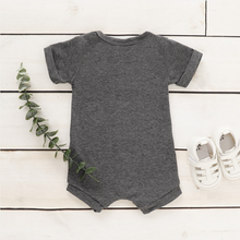 Laden Sie das Bild in den Galerie-Viewer, 2er-Set Baby Boy / Girl casual Rompers / Jumpsuit