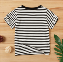Laden Sie das Bild in den Galerie-Viewer, Toddler Boy striped T-shirt