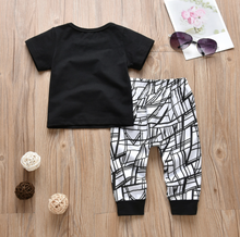 Laden Sie das Bild in den Galerie-Viewer, Baby Boy fashionable pants set