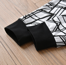 Laden Sie das Bild in den Galerie-Viewer, Baby Boy fashionable pants set