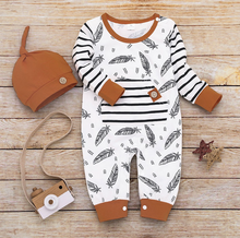 Laden Sie das Bild in den Galerie-Viewer, Stylish autumn leaves design long-sleeve Jumpsuit