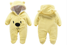 Laden Sie das Bild in den Galerie-Viewer, Bear design winter baby romper
