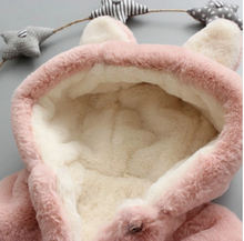 Laden Sie das Bild in den Galerie-Viewer, Solid Hooded 3D Ear and Tail Decor Baby Coat