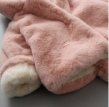Laden Sie das Bild in den Galerie-Viewer, Solid Hooded 3D Ear and Tail Decor Baby Coat