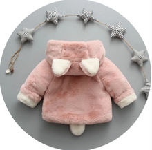 Laden Sie das Bild in den Galerie-Viewer, Solid Hooded 3D Ear and Tail Decor Baby Coat