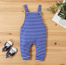 Laden Sie das Bild in den Galerie-Viewer, Set of 2 Baby Boy / Girl casual Rompers / Jumpsuit