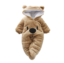 Laden Sie das Bild in den Galerie-Viewer, Bear design winter baby romper
