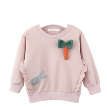 Laden Sie das Bild in den Galerie-Viewer, Girl's Rabbit rosa Sweatshirt