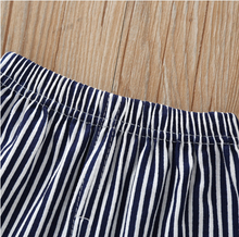 Laden Sie das Bild in den Galerie-Viewer, Whale Print Short-sleeve Tee and Striped Shorts Set
