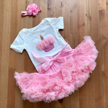Laden Sie das Bild in den Galerie-Viewer, Baby Girl Fancy Heart Design Princess Dress
