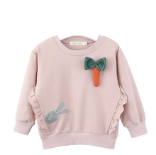 Laden Sie das Bild in den Galerie-Viewer, Girl&#39;s Rabbit pink sweatshirt

